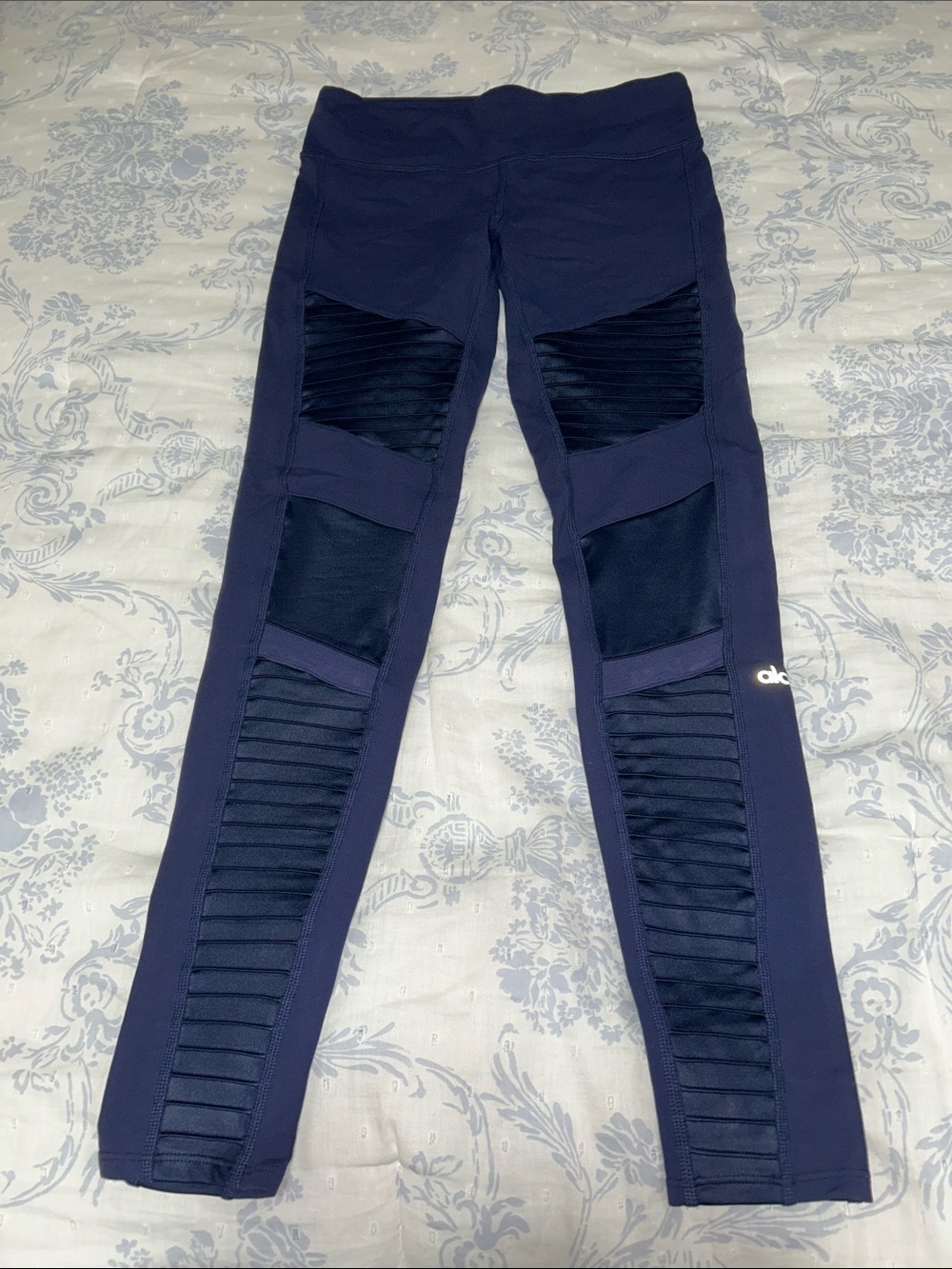 New ALO Yoga Navy Blue Moto Leggings